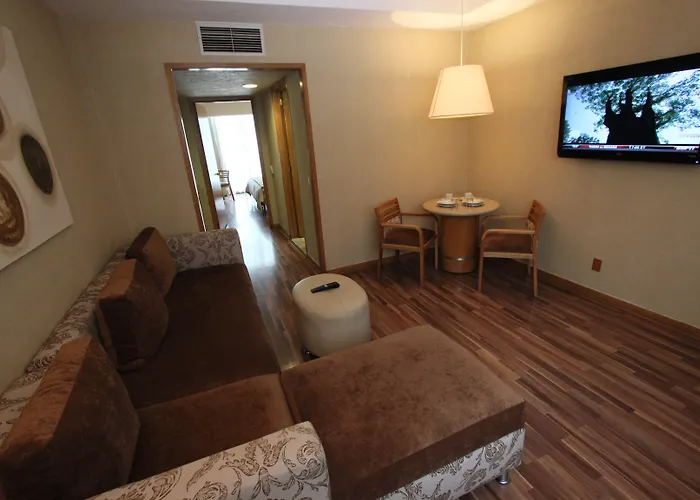 Del Angel Aparthotel