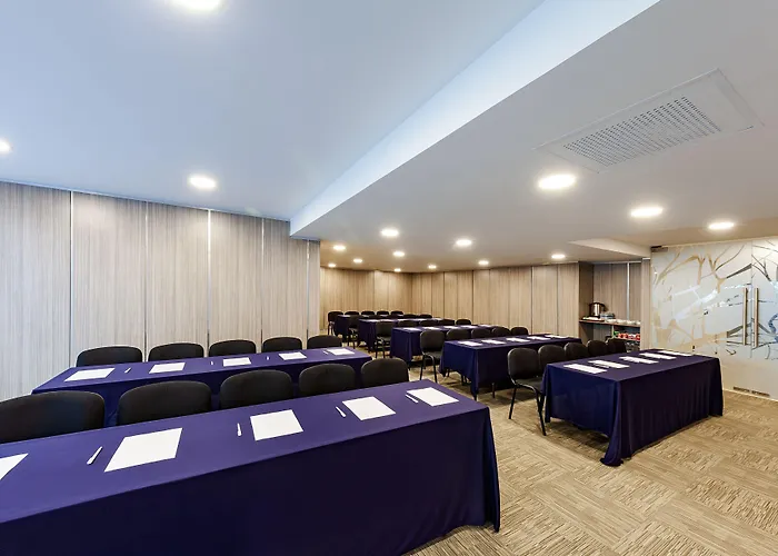 Aparthotel Del Angel 4*